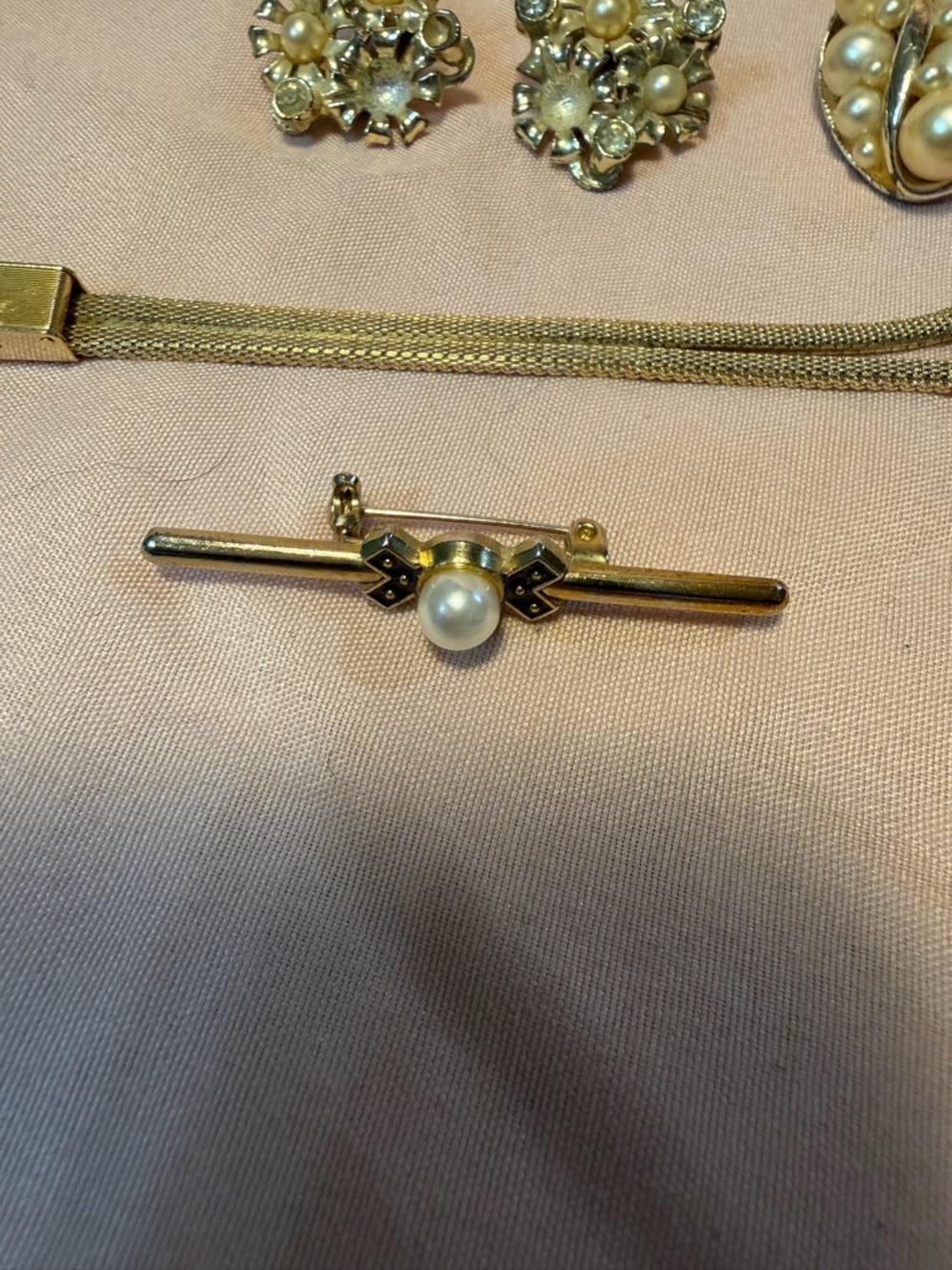 Gold-tone Pearl & Stone Accent Jewelry Set - Picture 3 of 11